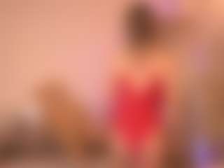 Live cam show with SassyIvana - Gagging on Stripli.com