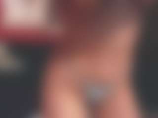 Live cam show with SelenaAlluree - Tittyfuck on Camsoda
