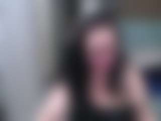Live cam show with ValerieSmiths - Oil on SmokeAndPoke
