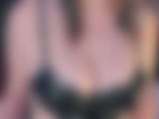 Live cam show with vanessa-moon - Striptease on CSO-WL