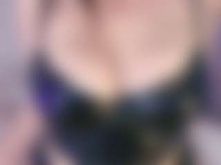 Live cam show with vanessa-moon - Green Eyes on AdultVida.com