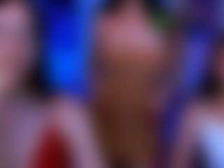 caroline-honeyy's Live Sex Cam Show