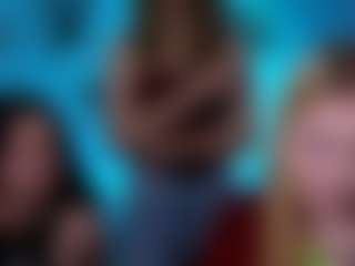 caroline-honeyy's Live Sex Cam Show