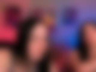 caroline-honeyy's Live Sex Cam Show