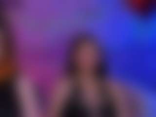 caroline-honeyy's Live Sex Cam Show