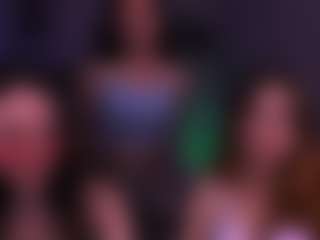 caroline-honeyy's Live Sex Cam Show