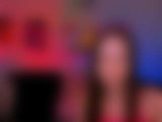 caroline-honeyy's Live Sex Cam Show