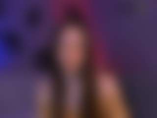 Live cam show with caroline-honeyy - Granny Petite on Hubzter Live