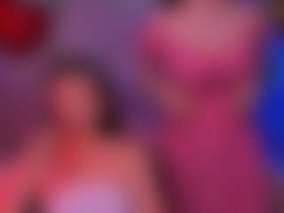 caroline-honeyy's Live Sex Cam Show