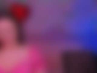caroline-honeyy's Live Sex Cam Show