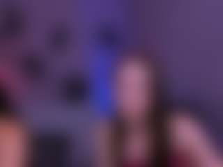 caroline-honeyy's Live Sex Cam Show