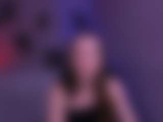 caroline-honeyy's Live Sex Cam Show
