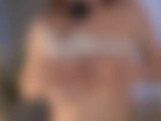 Live cam show with Emmiellee - Normal on Sex Cam Show