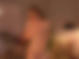 Live cam show with Emmiellee - Brown Hair on xxxlivecams.org