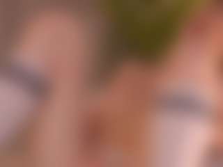 Live cam show with Emmiellee - Strip on AdultVida.com