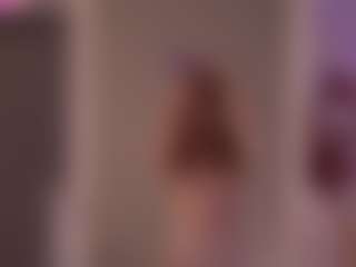 Live cam show with Emmiellee - Dildo Or Vibrator on madthumbs