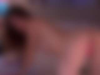 Live cam show with Emmiellee - Lovense Petite on Camsoda