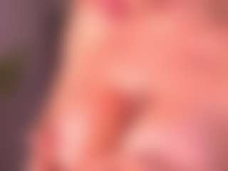 Live cam show with Emmiellee - Anal on live18s.com