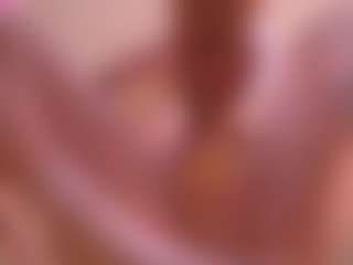 Live cam show with Emmiellee - Twerk Young Adult on Mixed Magazine Live