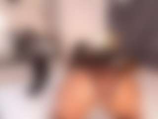Live cam show with Janna - Mature on CamClone