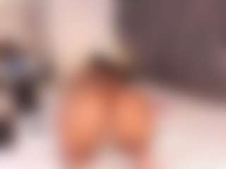 Live cam show with Janna - Ass Clapping on CamwithHer