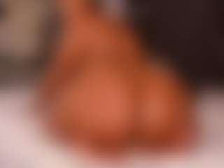 Live cam show with Janna - Butt Plug on Camsoda