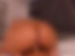 Live cam show with Janna - Flashing on Camsoda