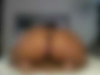 Live cam show with Janna - Spank Mature on AdultVida.com