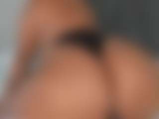 Live cam show with Janna - White Mature on TeamSkeetLive | colombia