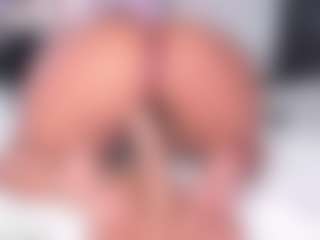 Live cam show with Janna - Brown Eyes on Camsoda