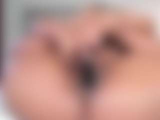 Live cam show with Janna - Brown Eyes Toys on sexylive.show