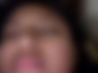 kumy2002's Live Sex Cam Show