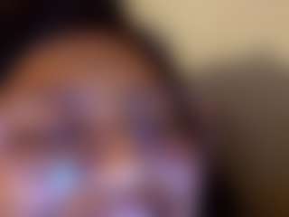 kumy2002's Live Sex Cam Show