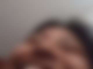 kumy2002's Live Sex Cam Show