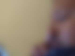 kumy2002's Live Sex Cam Show