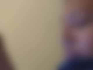 kumy2002's Live Sex Cam Show