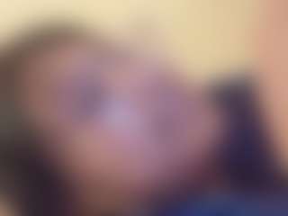 kumy2002's Live Sex Cam Show