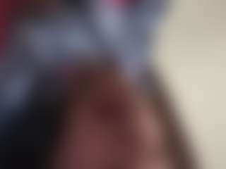 kumy2002's Live Sex Cam Show