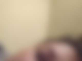 kumy2002's Live Sex Cam Show