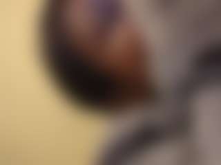 kumy2002's Live Sex Cam Show