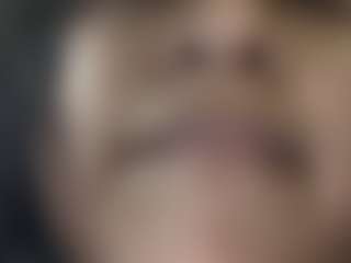 kumy2002's Live Sex Cam Show