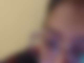 kumy2002's Live Sex Cam Show
