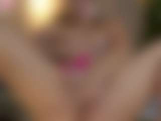 Live cam show with LunneaEvienne - Nipple Piercings on Uber Horny