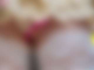 Live cam show with LunneaEvienne - Nipple Piercings on Streamer API