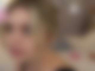 Live cam show with LunneaEvienne - Nipple Piercings on madthumbs