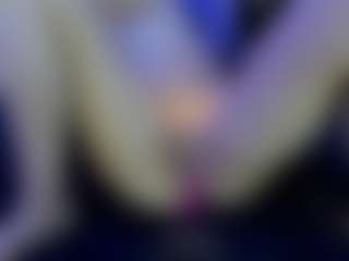 Live cam show with Queenjen - Butt Plug on hrnylive.com