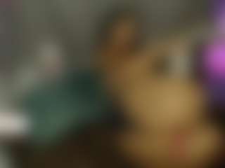 Live cam show with scarlettevanz - Double Penetration on Stripli.com