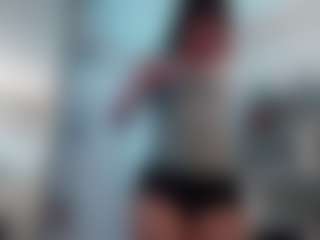 Live cam show with Emma - Hairy Pussy on livesuperchat.net