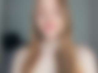 Live cam show with VernettaMecannic - Blonde Hair on TeamSkeetLive