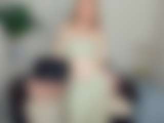 Live cam show with VernettaMecannic - Blue Eyes on liverealitysex.com